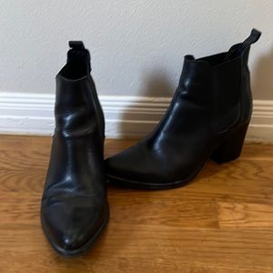 Steve Madden Chelsea heeled booties